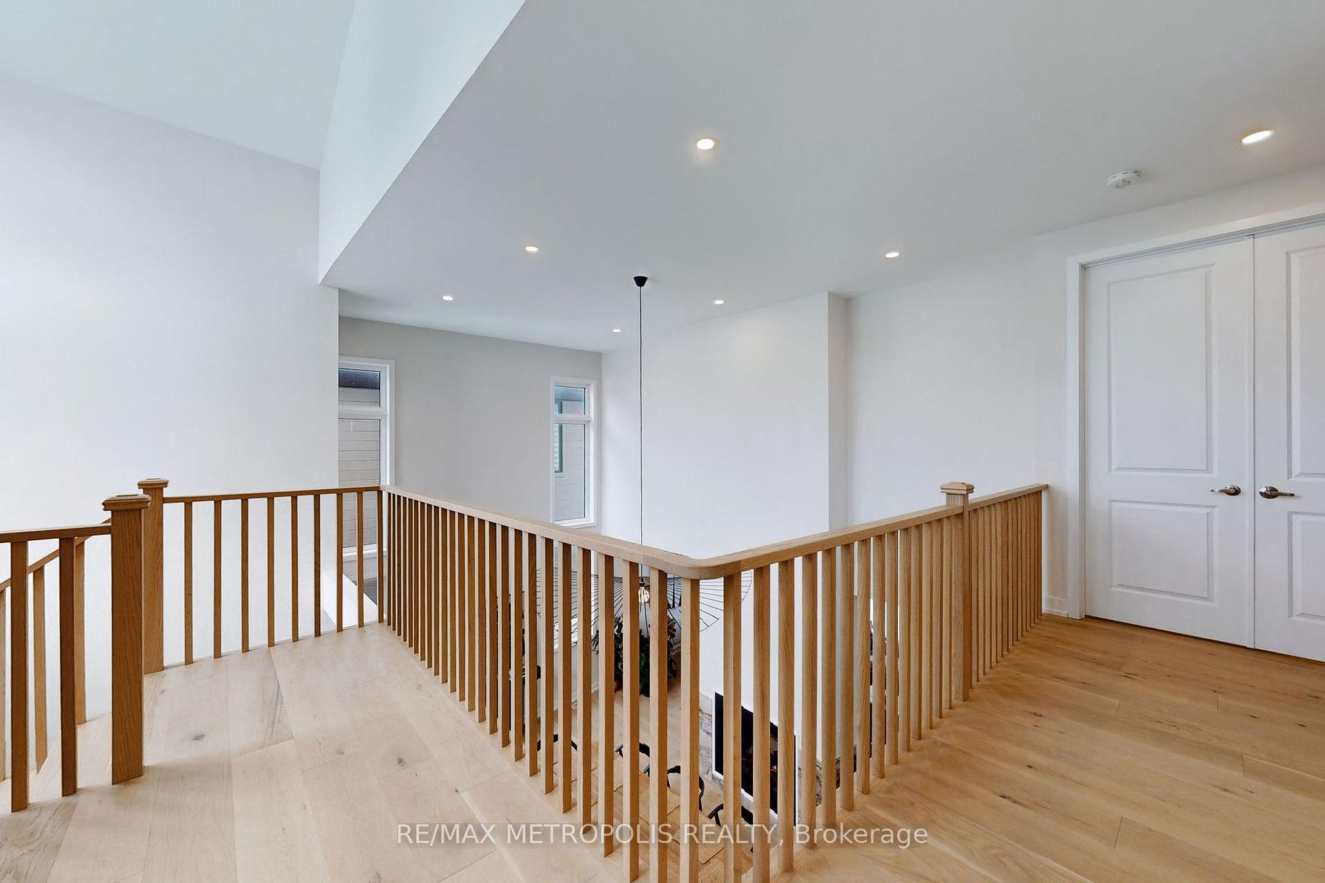 Photo 20 of 104 Stoneleigh Drive, Blue Mountains — HOMEH