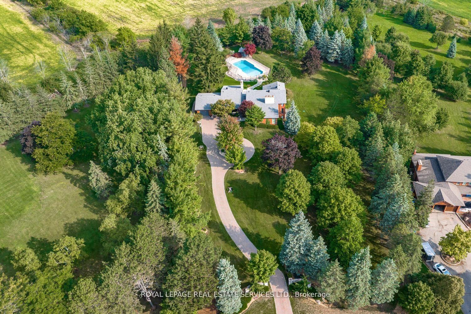 Photo 3 of 16 Mccoll Drive, Caledon, Rural Caledon — HOMEH