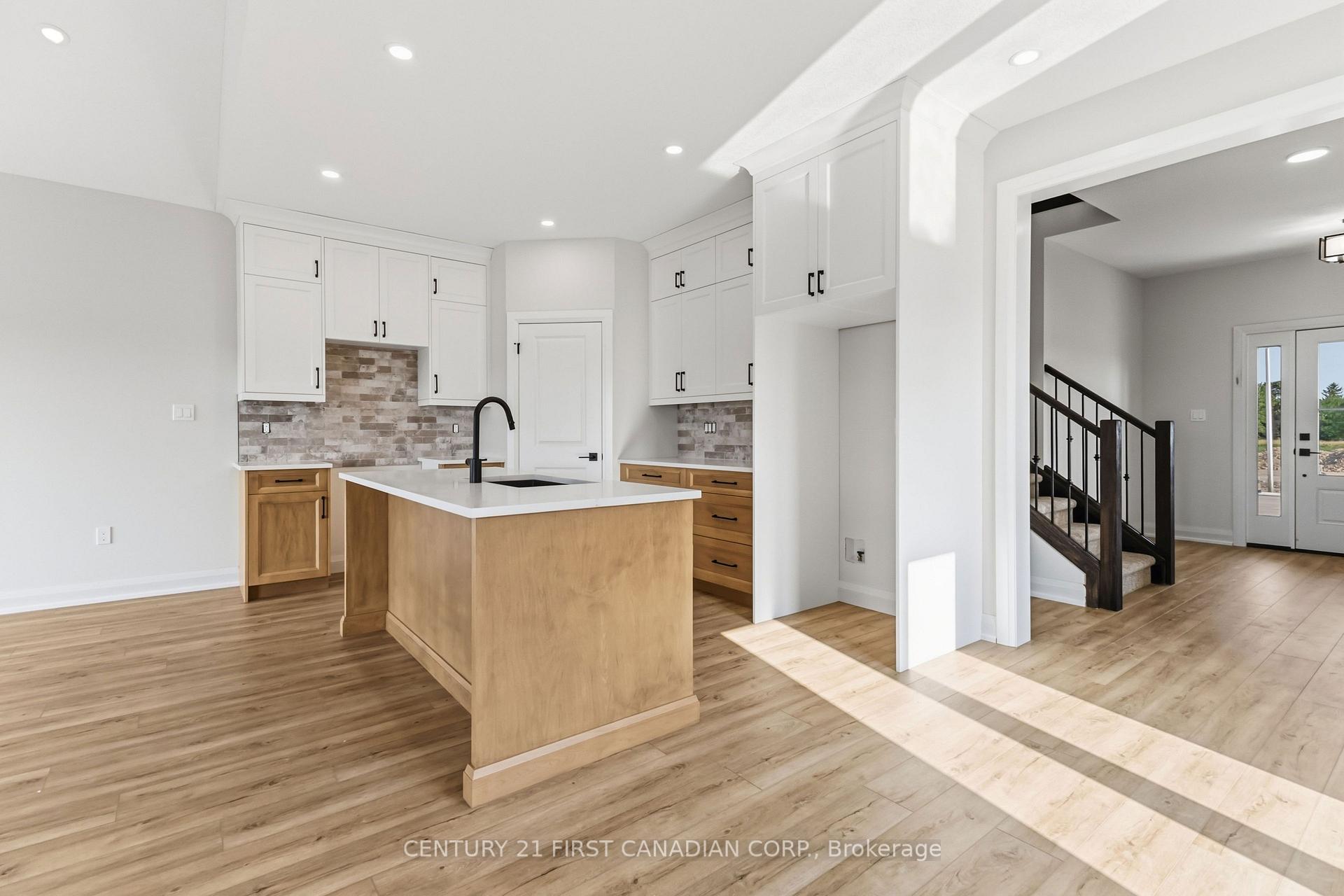 Photo 8 of 115 Addison Avenue, Lucan Biddulph, Lucan — HOMEH