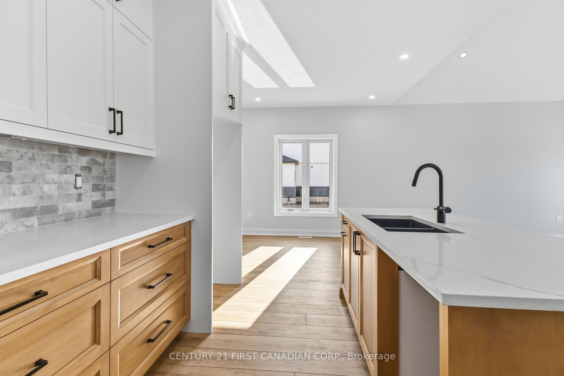 Photo 10 of 115 Addison Avenue, Lucan Biddulph, Lucan — HOMEH