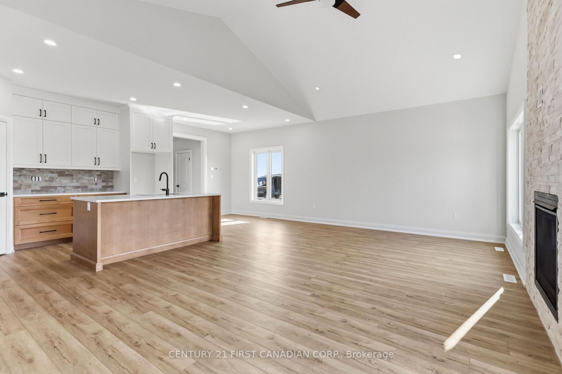 Photo 15 of 115 Addison Avenue, Lucan Biddulph, Lucan — HOMEH