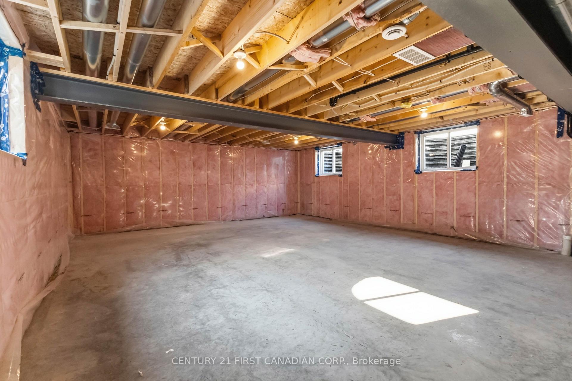 Photo 33 of 115 Addison Avenue, Lucan Biddulph, Lucan — HOMEH