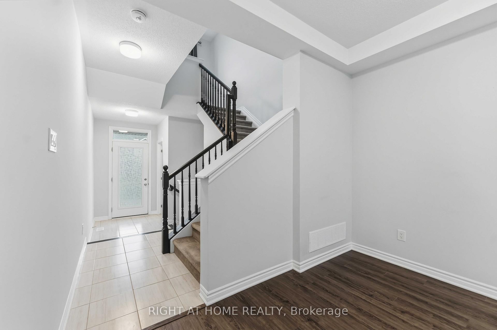 Photo 2 of 709 Derreen Avenue, Ottawa, Stittsville (North) — HOMEH