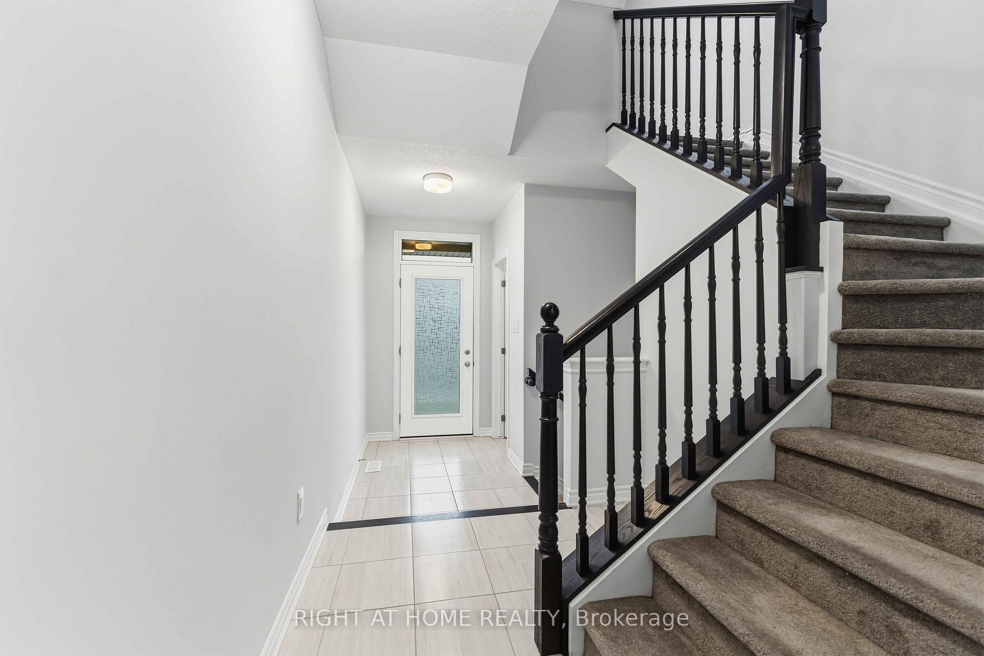 Photo 3 of 709 Derreen Avenue, Ottawa, Stittsville (North) — HOMEH