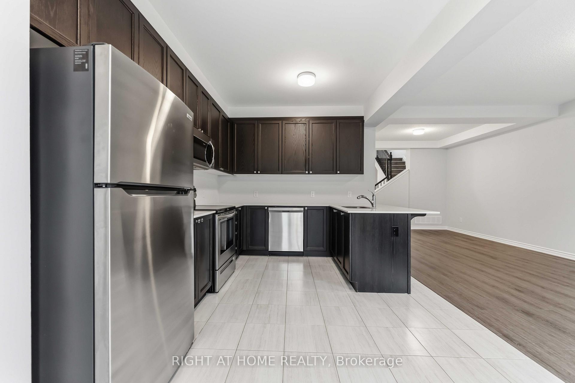 Photo 12 of 709 Derreen Avenue, Ottawa, Stittsville (North) — HOMEH
