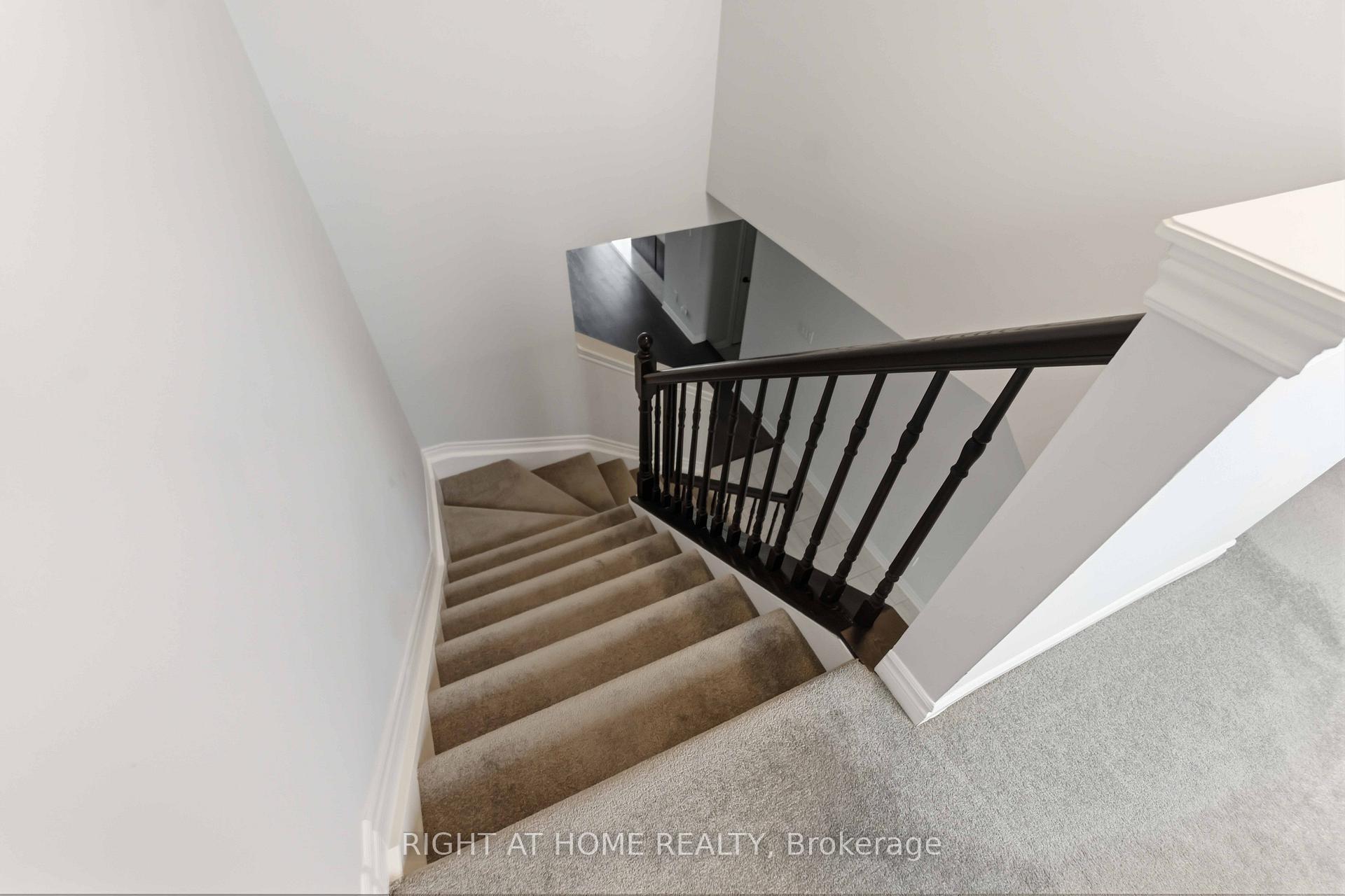 Photo 15 of 709 Derreen Avenue, Ottawa, Stittsville (North) — HOMEH