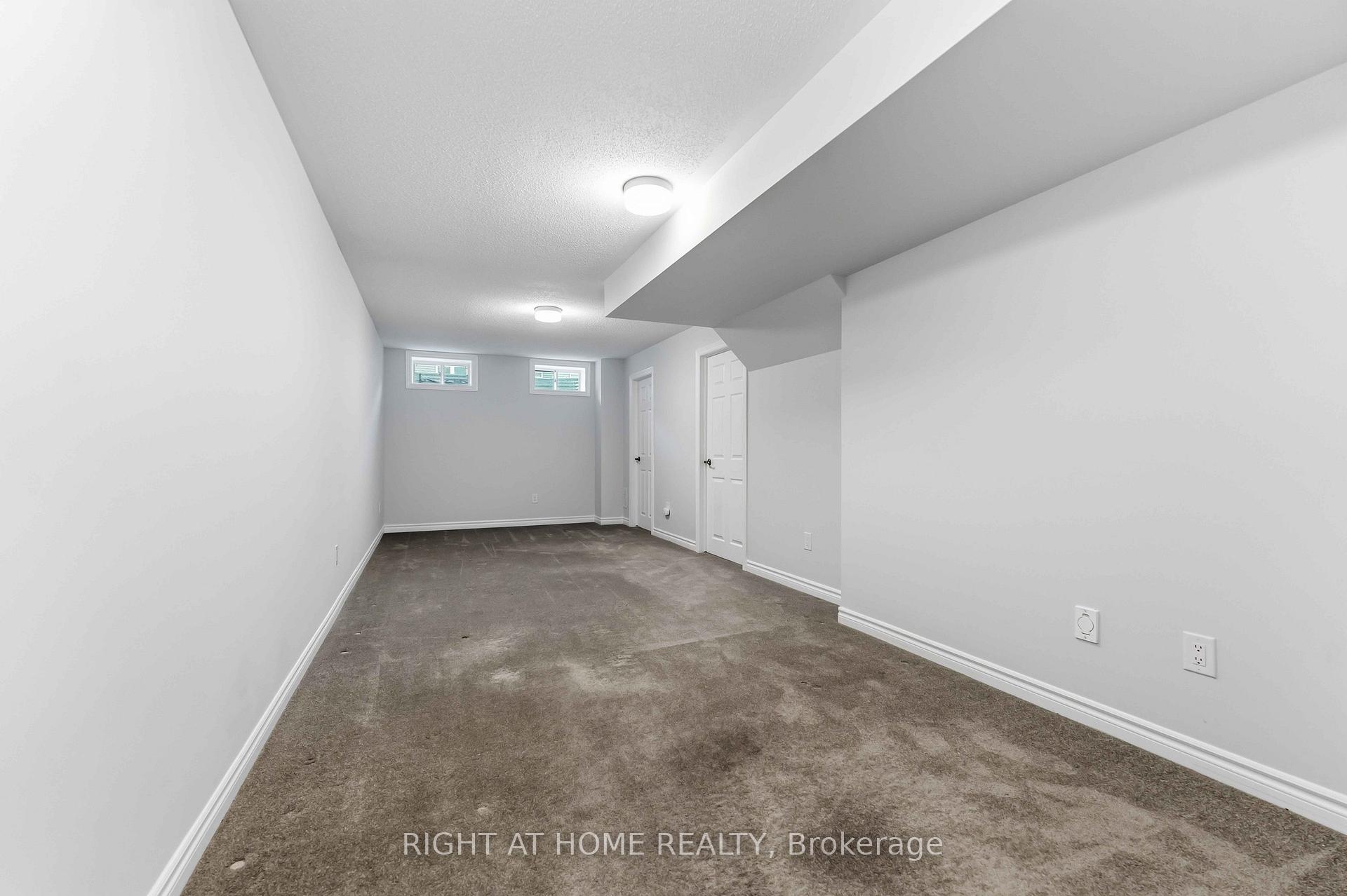Photo 33 of 709 Derreen Avenue, Ottawa, Stittsville (North) — HOMEH