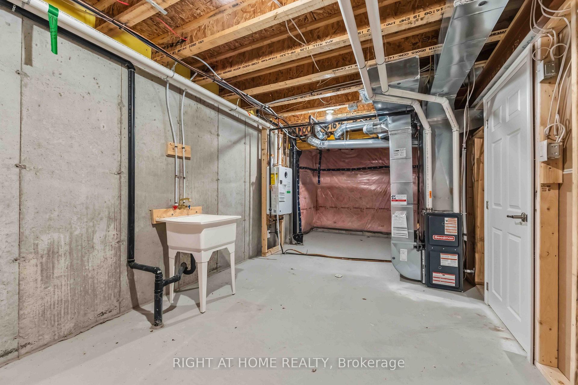 Photo 34 of 709 Derreen Avenue, Ottawa, Stittsville (North) — HOMEH