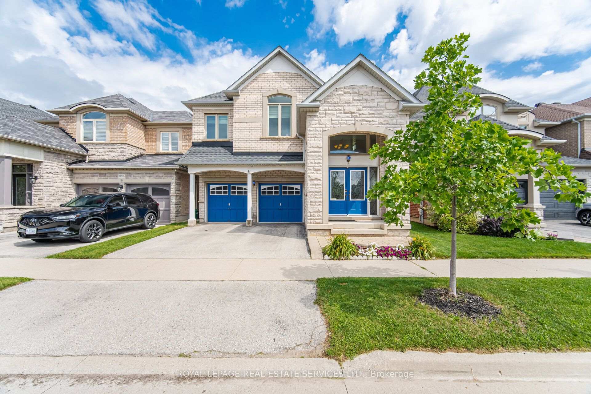 Photo 2 of 3093 Ferguson Drive, Burlington, Alton — HOMEH