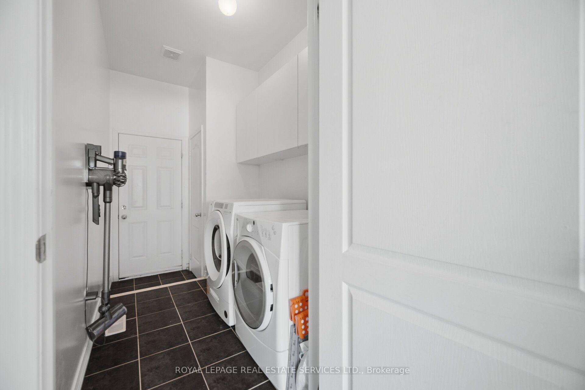Photo 23 of 3093 Ferguson Drive, Burlington, Alton — HOMEH