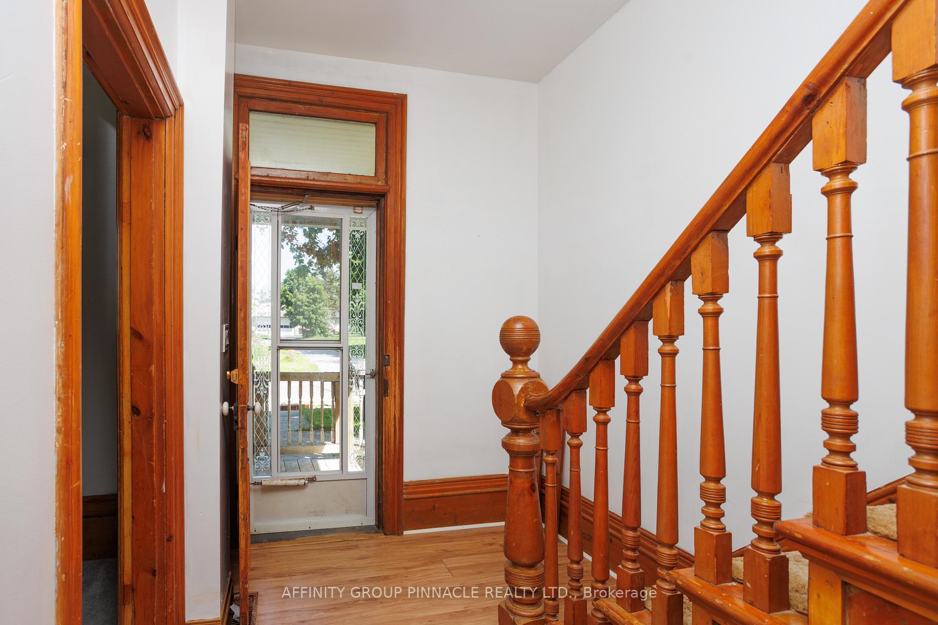 Photo 8 of 7 Colborne Street E, Kawartha Lakes, Lindsay — HOMEH