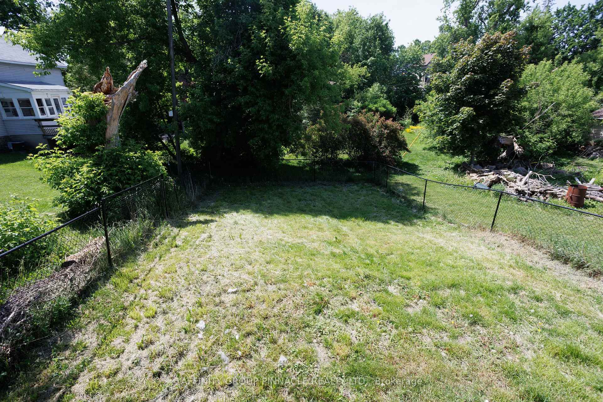 Photo 39 of 7 Colborne Street E, Kawartha Lakes, Lindsay — HOMEH