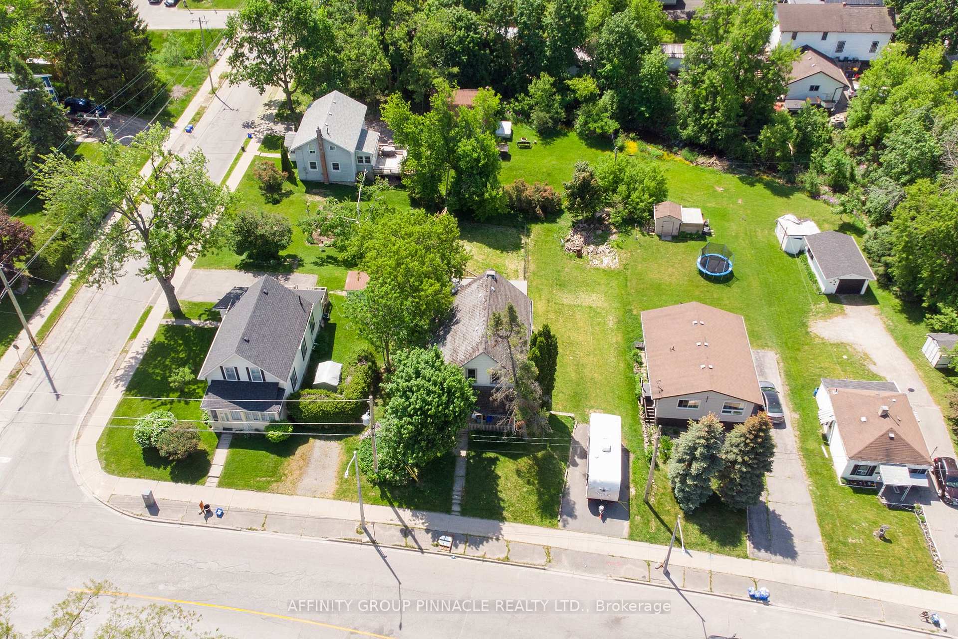 Photo 43 of 7 Colborne Street E, Kawartha Lakes, Lindsay — HOMEH