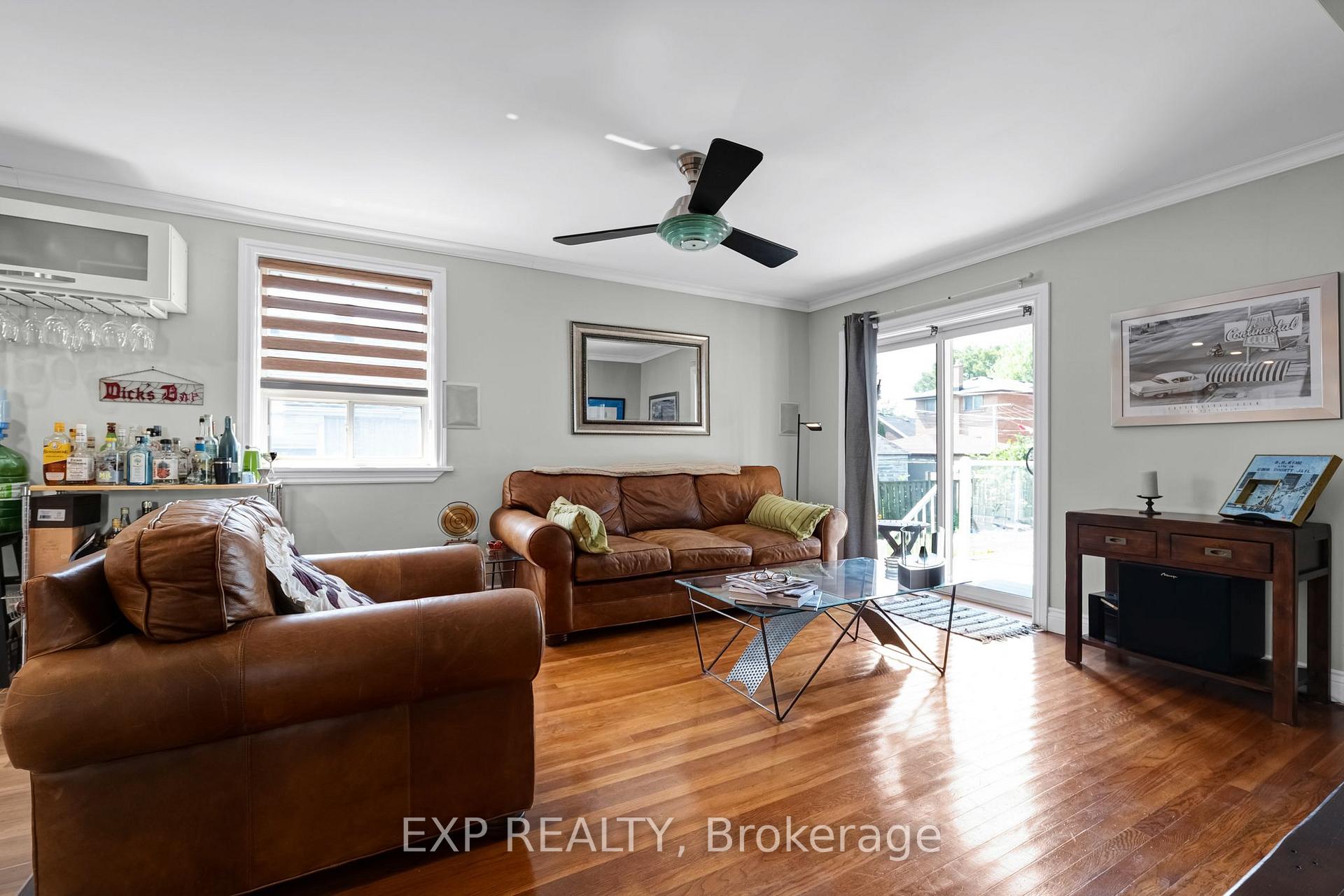 Photo 12 of 48 Sixteenth Street, Etobicoke, New Toronto — HOMEH