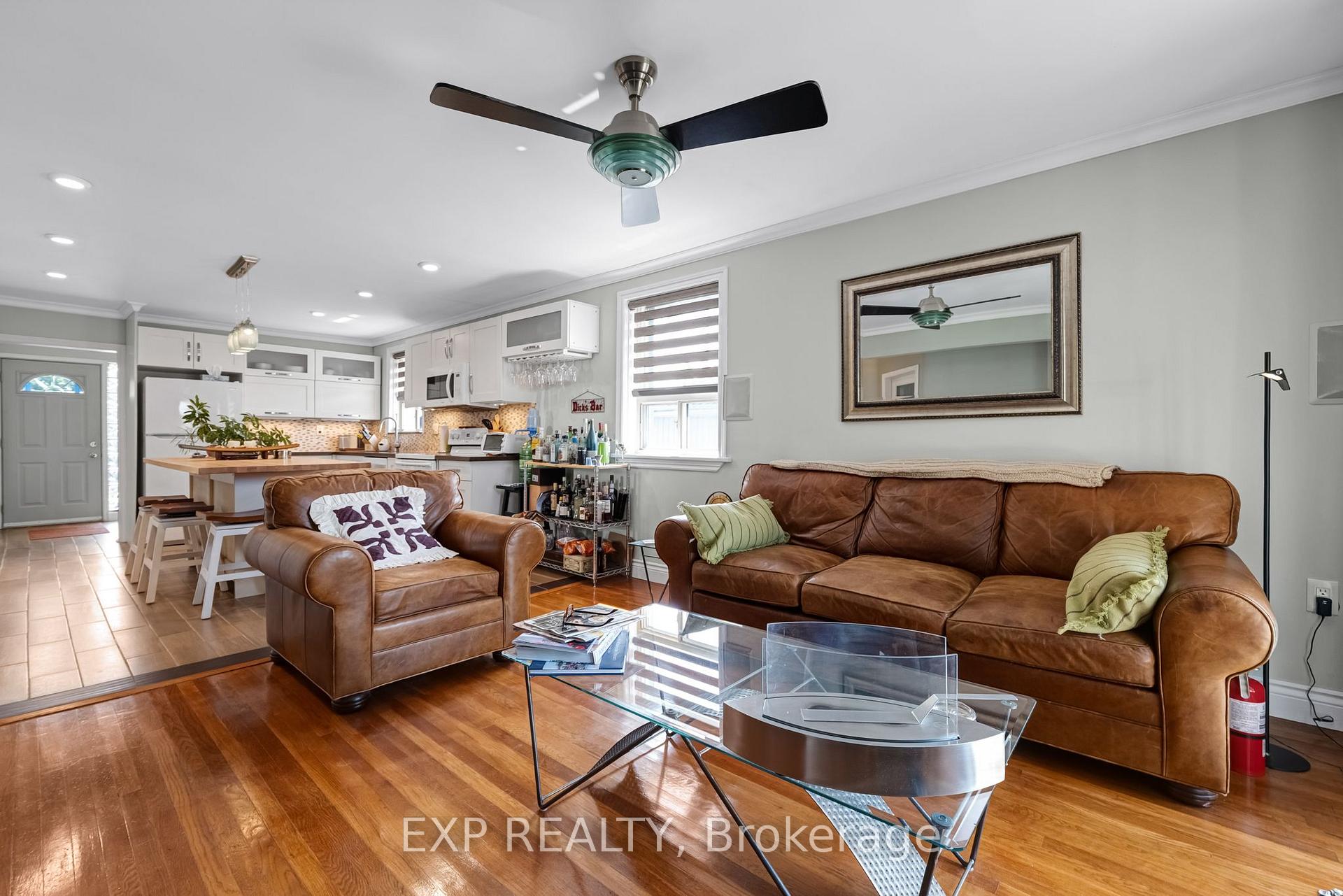 Photo 13 of 48 Sixteenth Street, Etobicoke, New Toronto — HOMEH