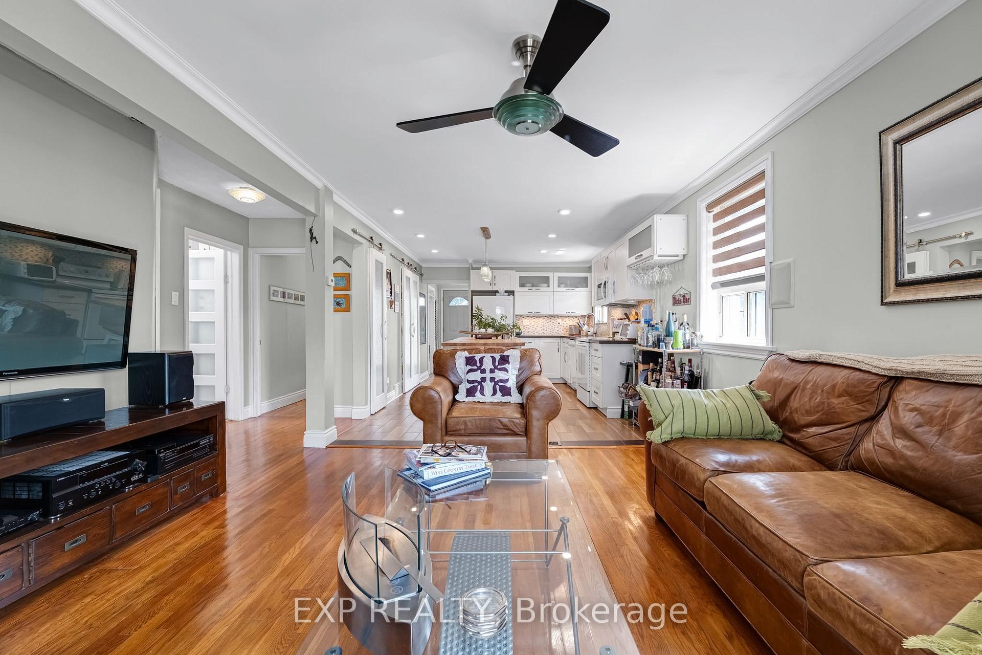 Photo 15 of 48 Sixteenth Street, Etobicoke, New Toronto — HOMEH