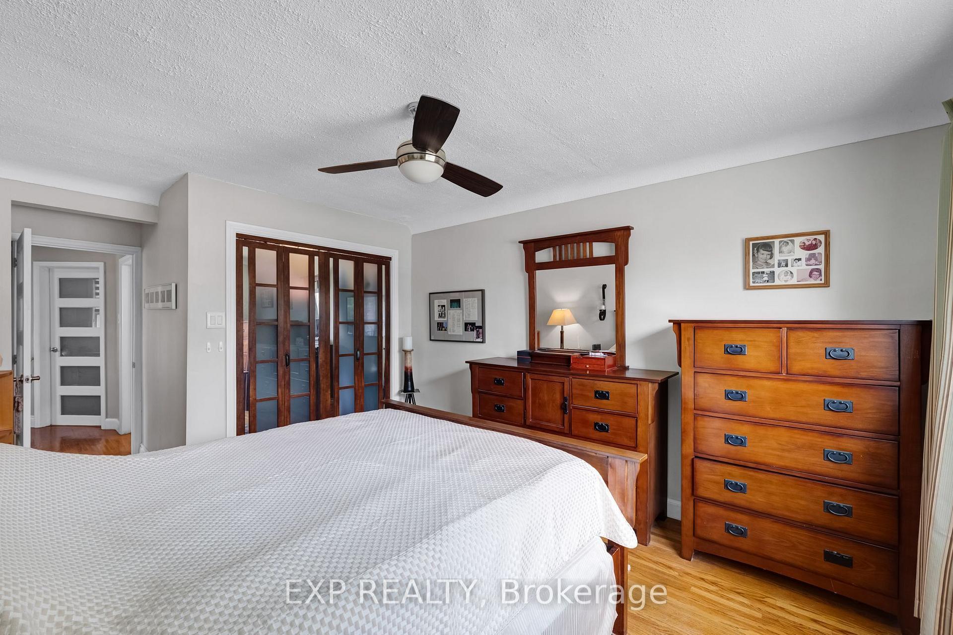 Photo 18 of 48 Sixteenth Street, Etobicoke, New Toronto — HOMEH