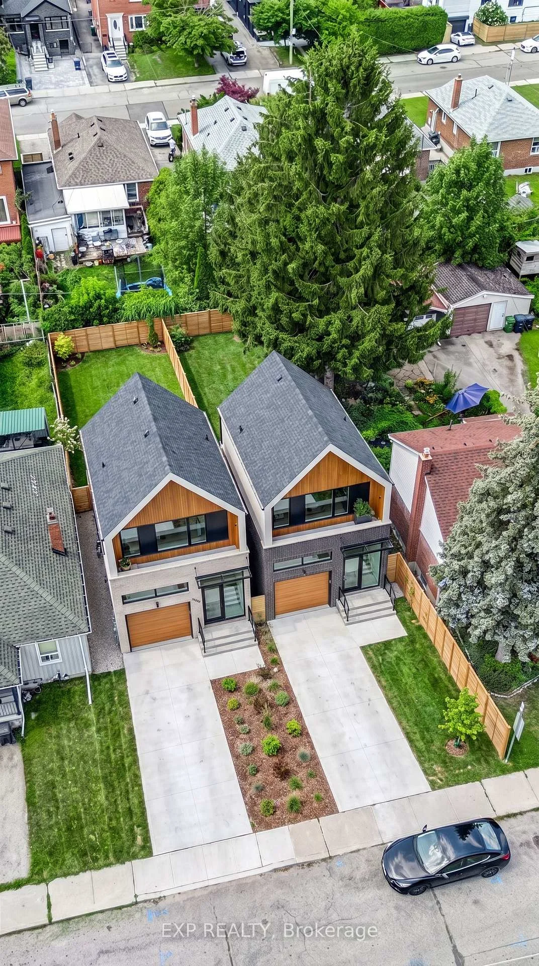 Photo 4 of 48 Sixteenth Street, Etobicoke, New Toronto — HOMEH