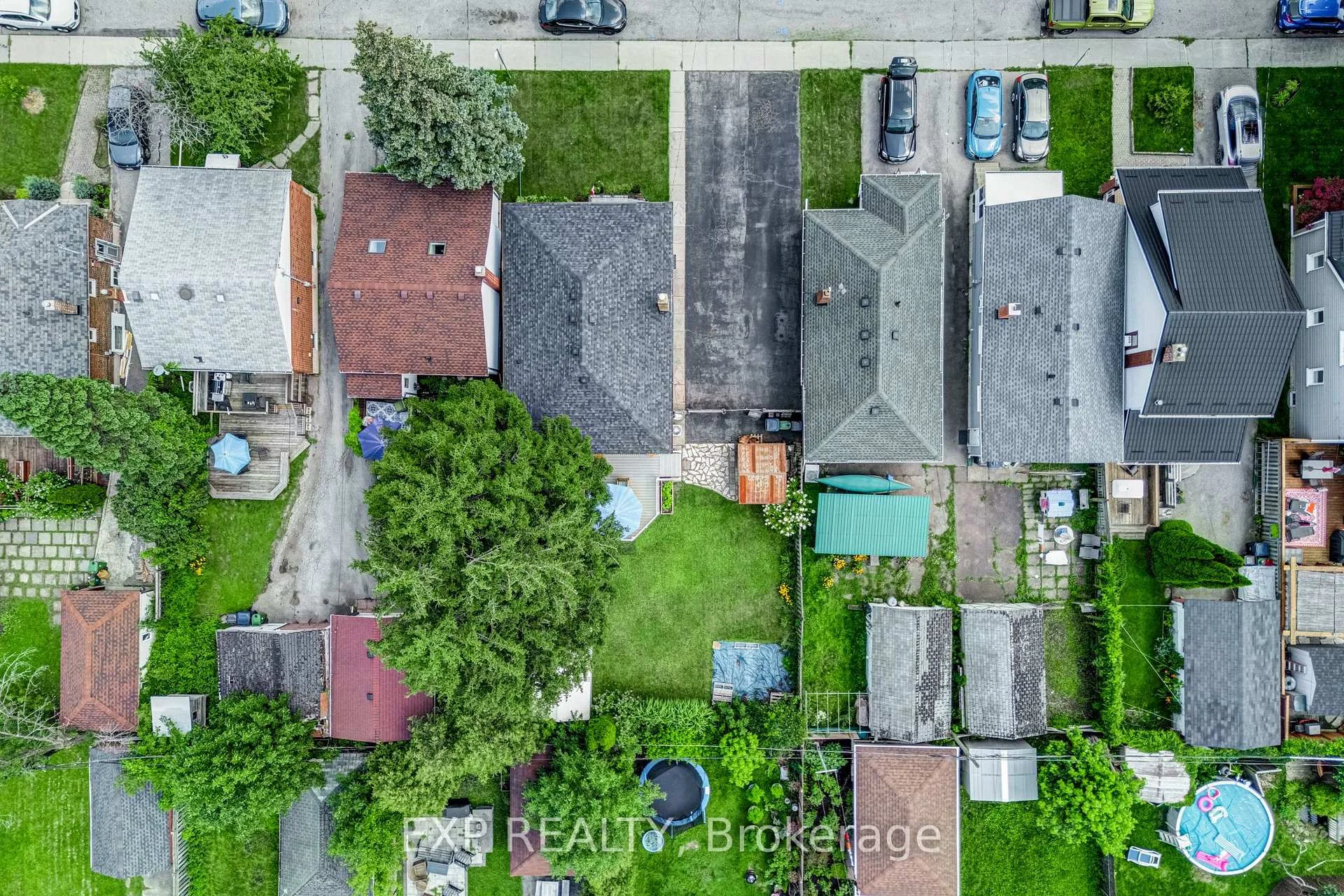 Photo 33 of 48 Sixteenth Street, Etobicoke, New Toronto — HOMEH