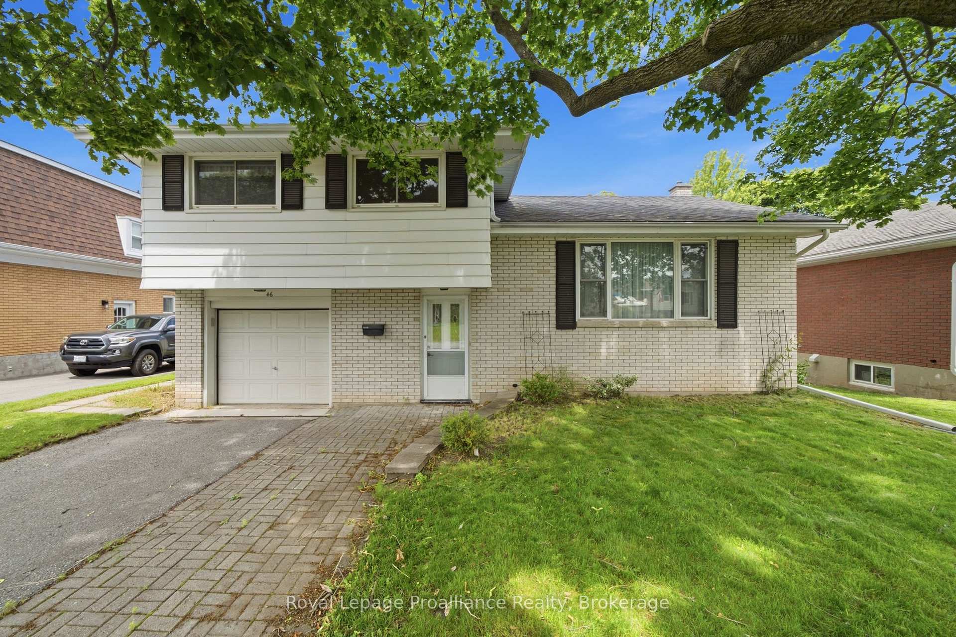 Photo 2 of 46 Edgehill Road, Belleville, Belleville Ward — HOMEH