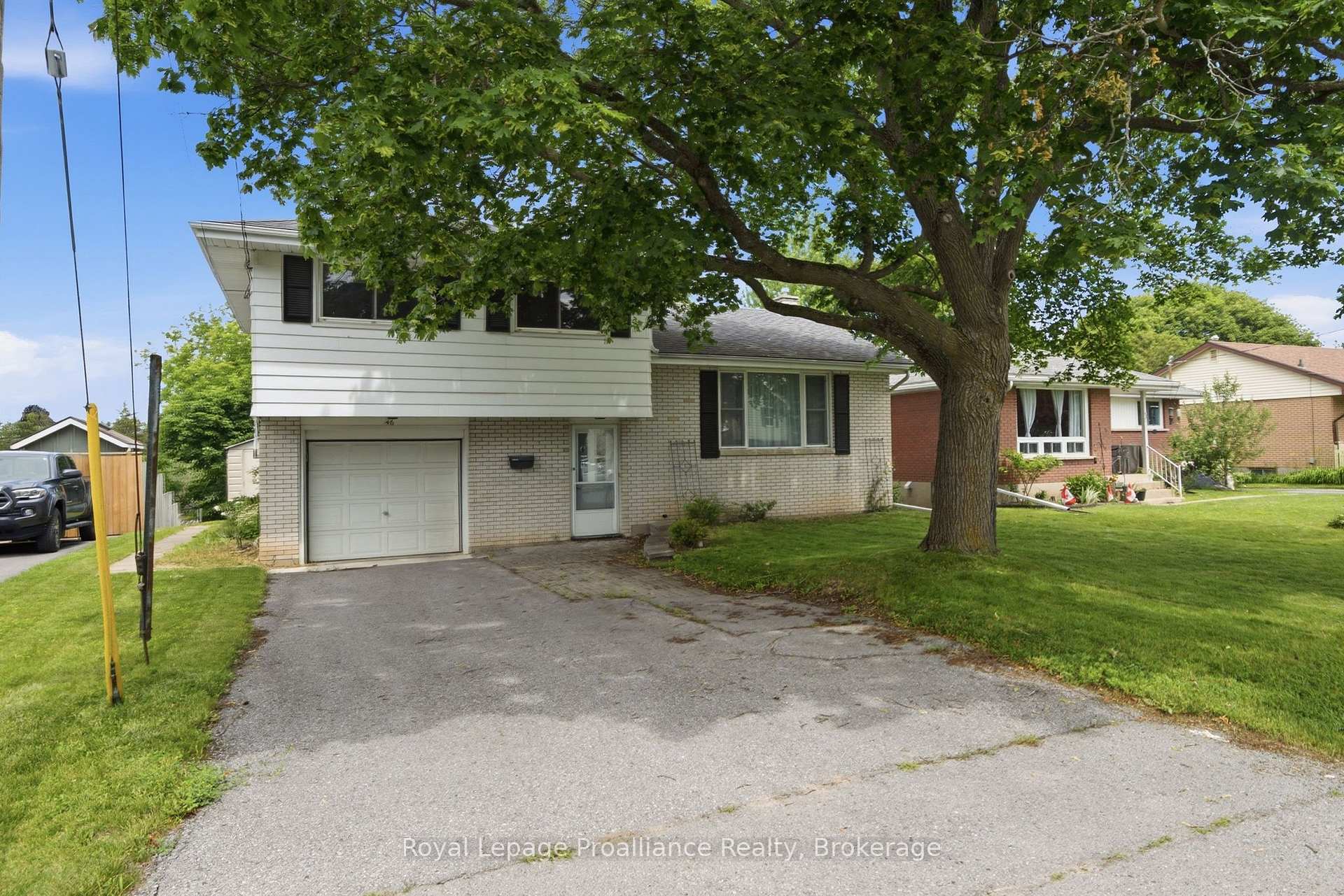 Photo 5 of 46 Edgehill Road, Belleville, Belleville Ward — HOMEH