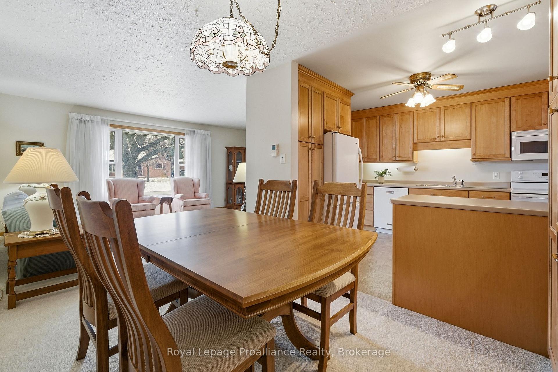 Photo 12 of 46 Edgehill Road, Belleville, Belleville Ward — HOMEH