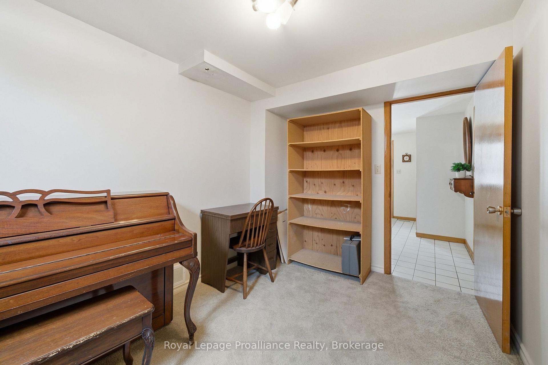 Photo 19 of 46 Edgehill Road, Belleville, Belleville Ward — HOMEH