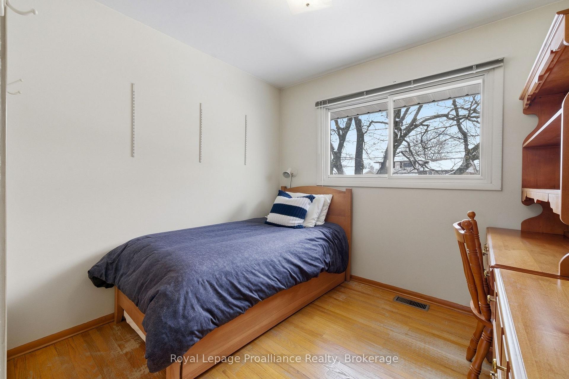 Photo 25 of 46 Edgehill Road, Belleville, Belleville Ward — HOMEH