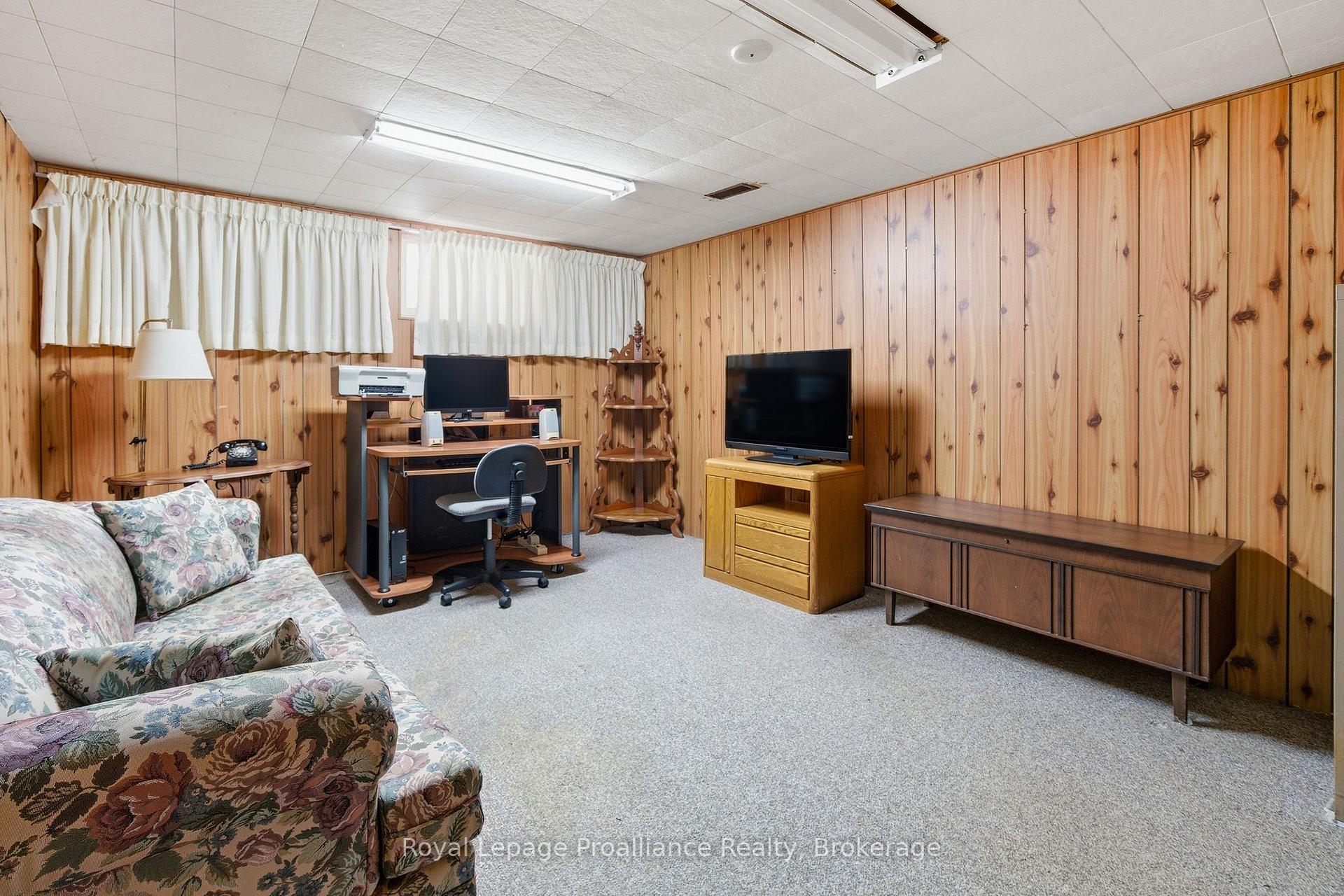 Photo 33 of 46 Edgehill Road, Belleville, Belleville Ward — HOMEH
