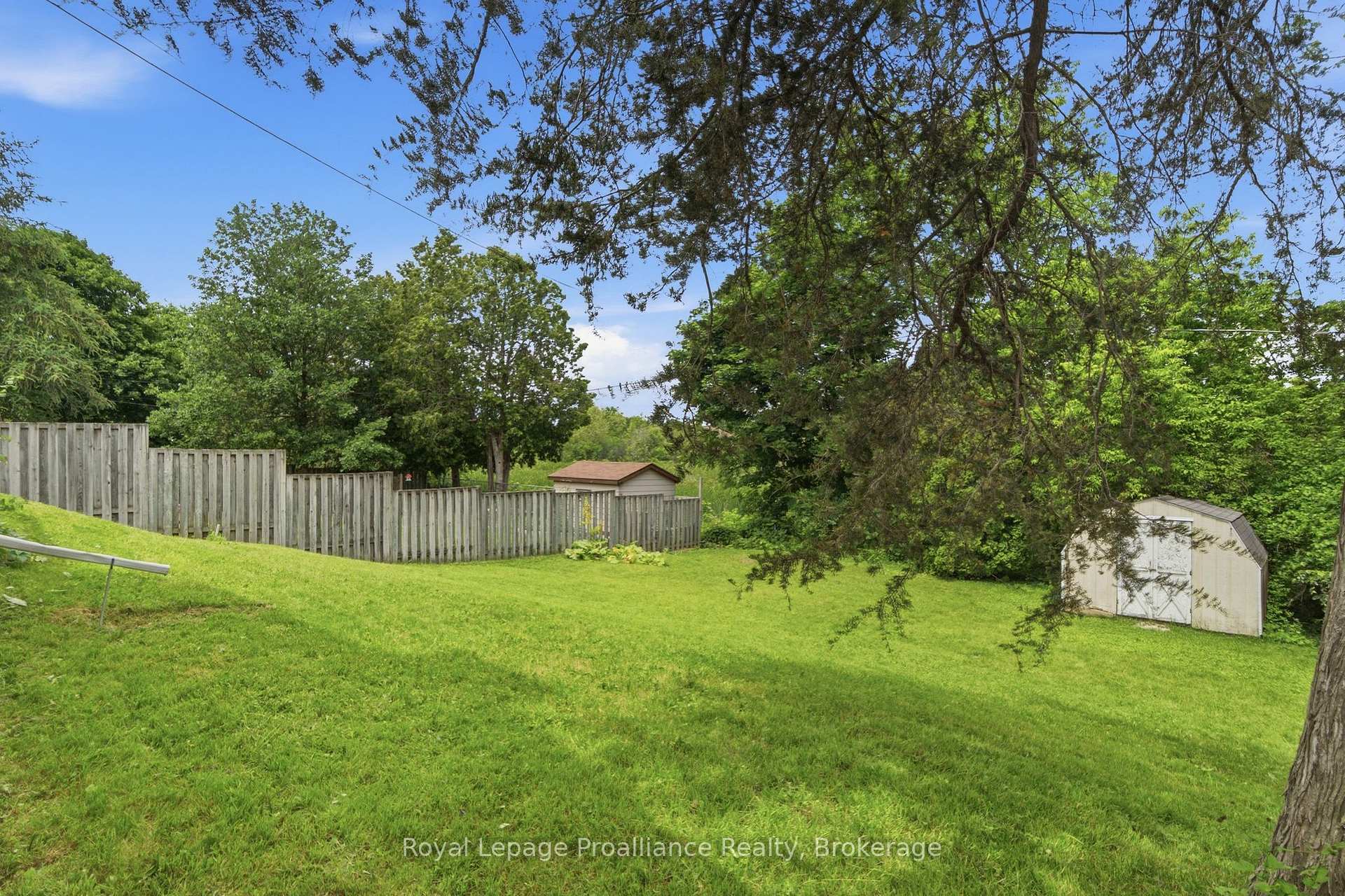 Photo 40 of 46 Edgehill Road, Belleville, Belleville Ward — HOMEH
