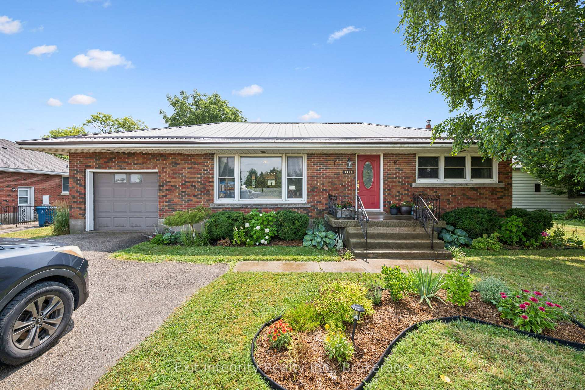 Photo of 1065 Erie Street