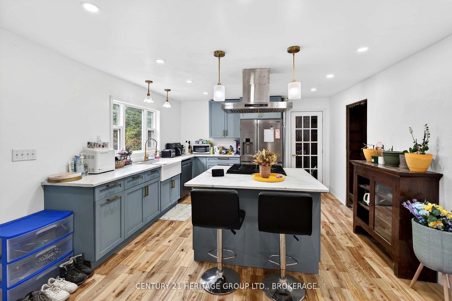 Photo 3 of 5886 Wilmer Road, Frontenac, Frontenac South — HOMEH
