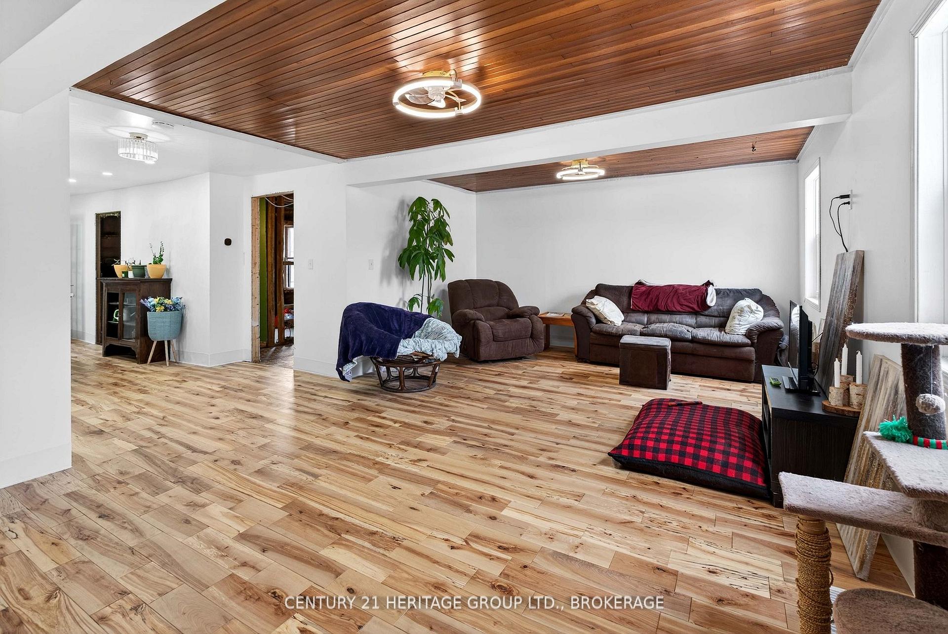 Photo 12 of 5886 Wilmer Road, Frontenac, Frontenac South — HOMEH