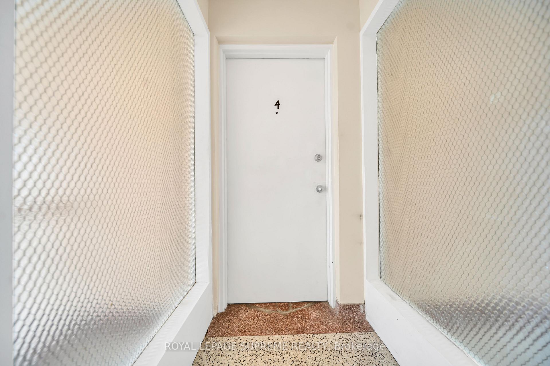 Photo 11 of Unit 4, 135 Kingsway Crescent, Etobicoke, Kingsway South — HOMEH