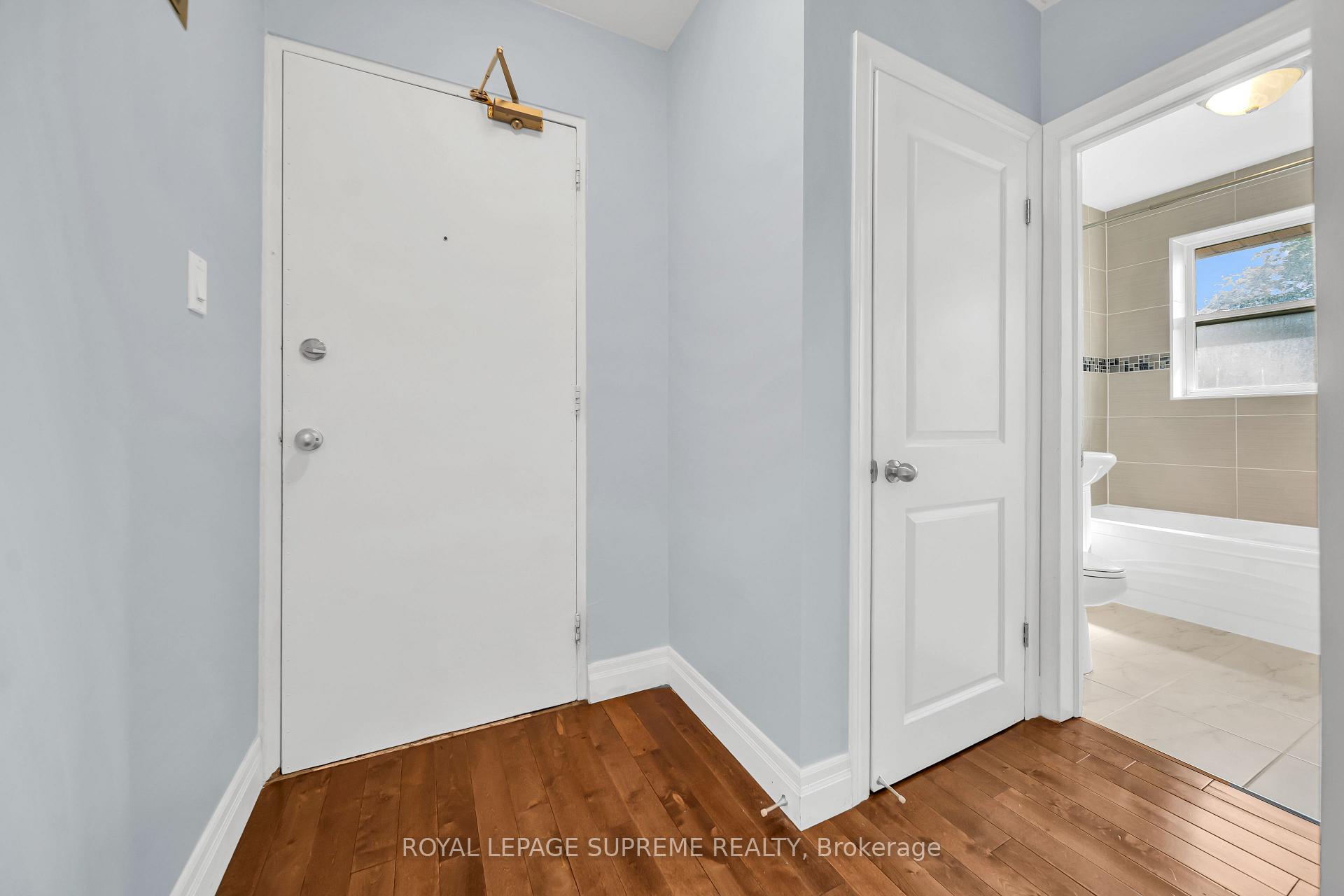 Photo 13 of Unit 4, 135 Kingsway Crescent, Etobicoke, Kingsway South — HOMEH