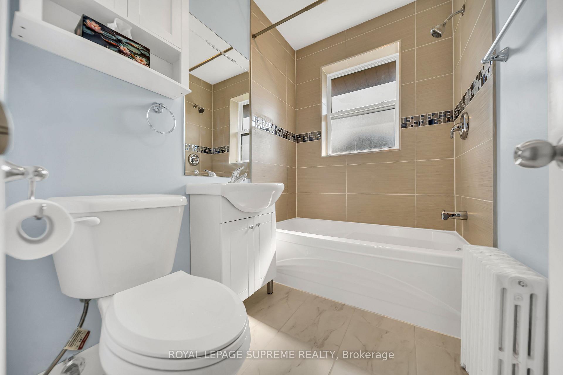 Photo 15 of Unit 4, 135 Kingsway Crescent, Etobicoke, Kingsway South — HOMEH