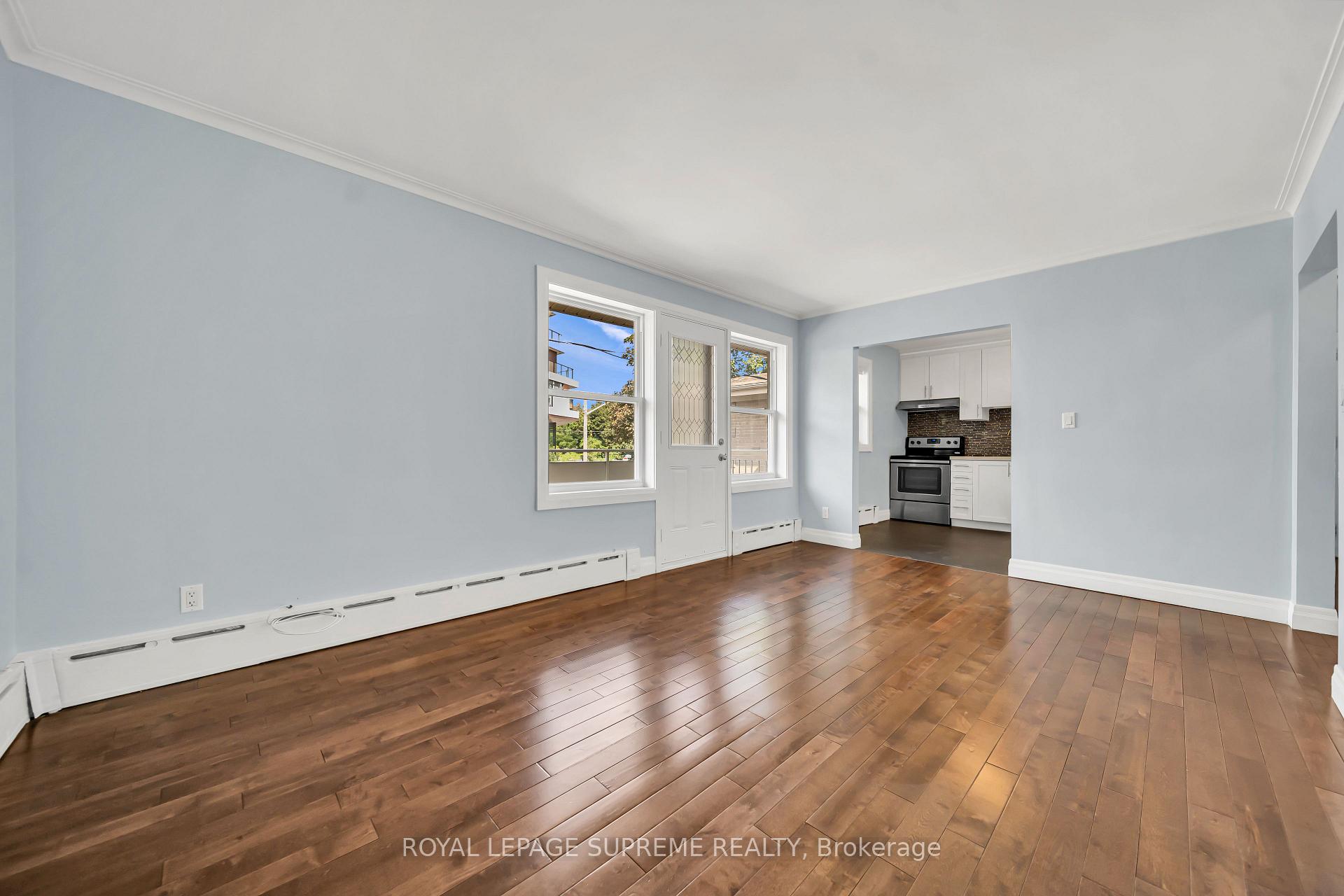 Photo 22 of Unit 4, 135 Kingsway Crescent, Etobicoke, Kingsway South — HOMEH