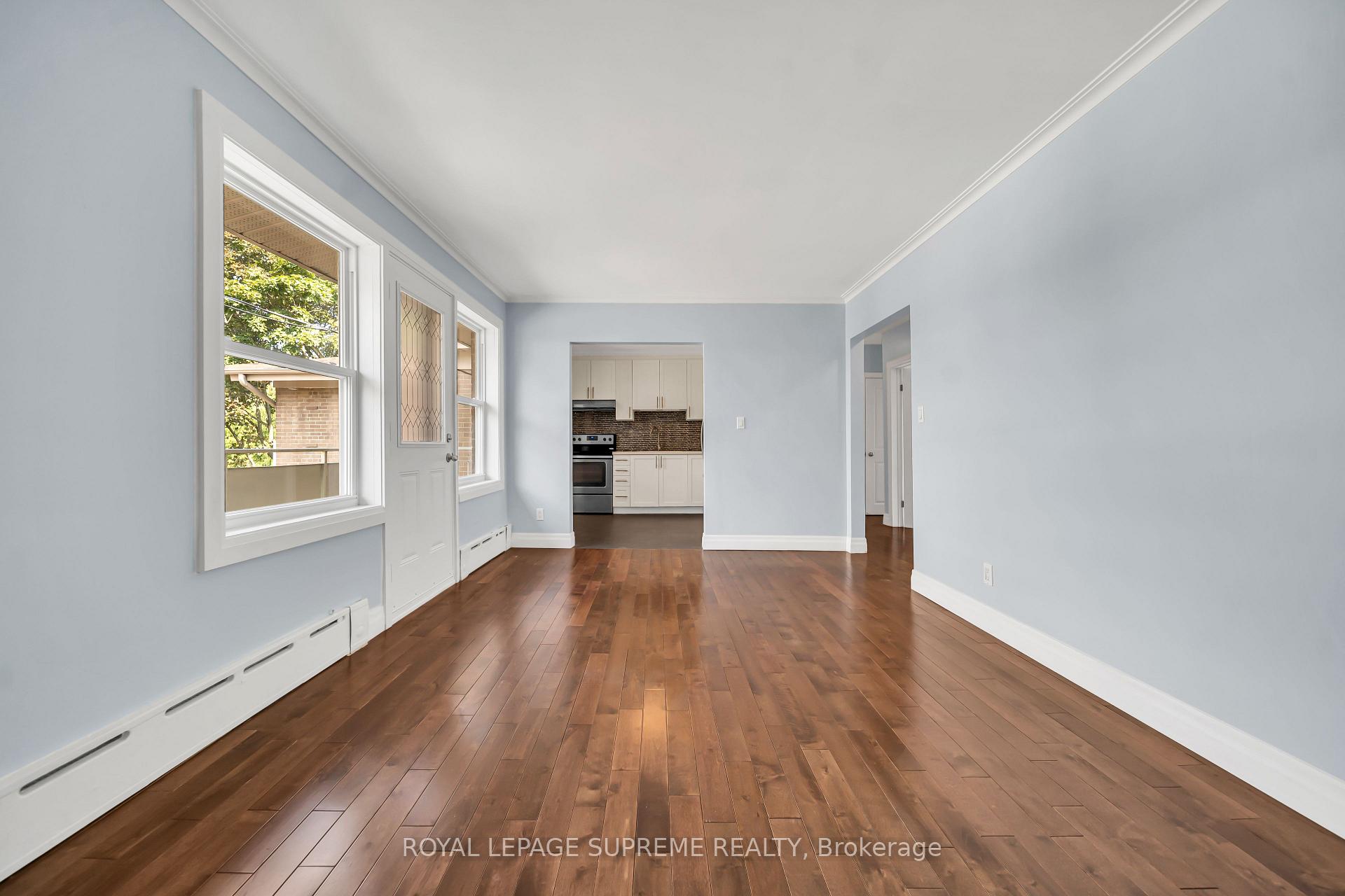Photo 23 of Unit 4, 135 Kingsway Crescent, Etobicoke, Kingsway South — HOMEH
