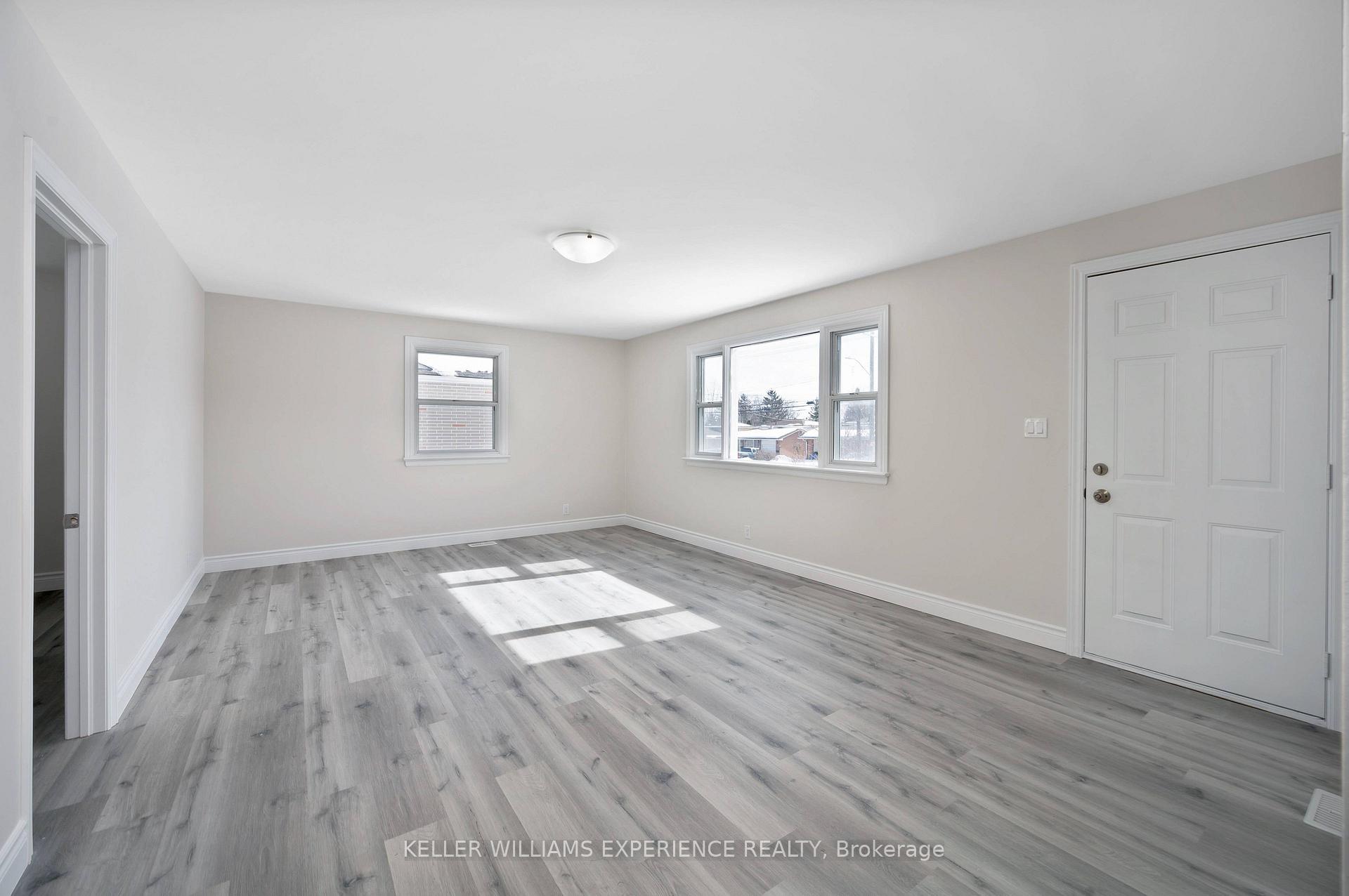 Photo 5 of Unit Upper, 52 Cundles Road E, Barrie, Cundles East — HOMEH