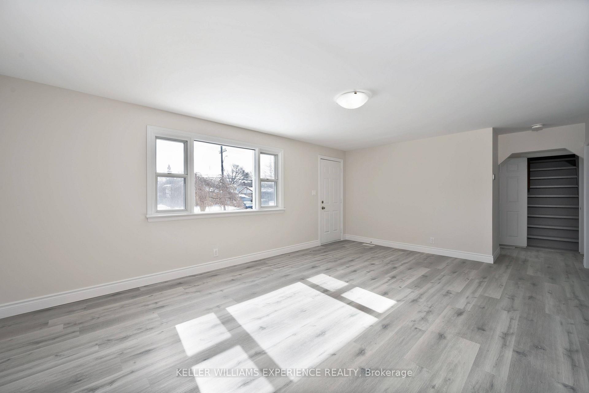 Photo 6 of Unit Upper, 52 Cundles Road E, Barrie, Cundles East — HOMEH