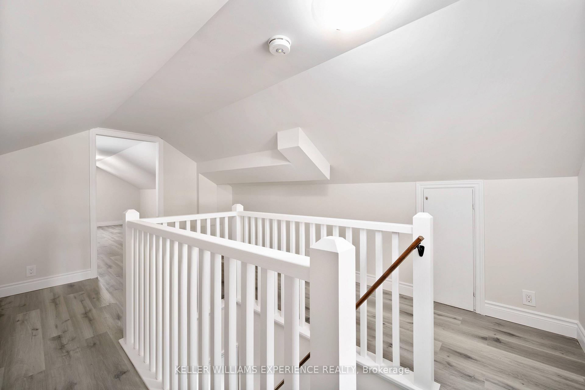 Photo 13 of Unit Upper, 52 Cundles Road E, Barrie, Cundles East — HOMEH