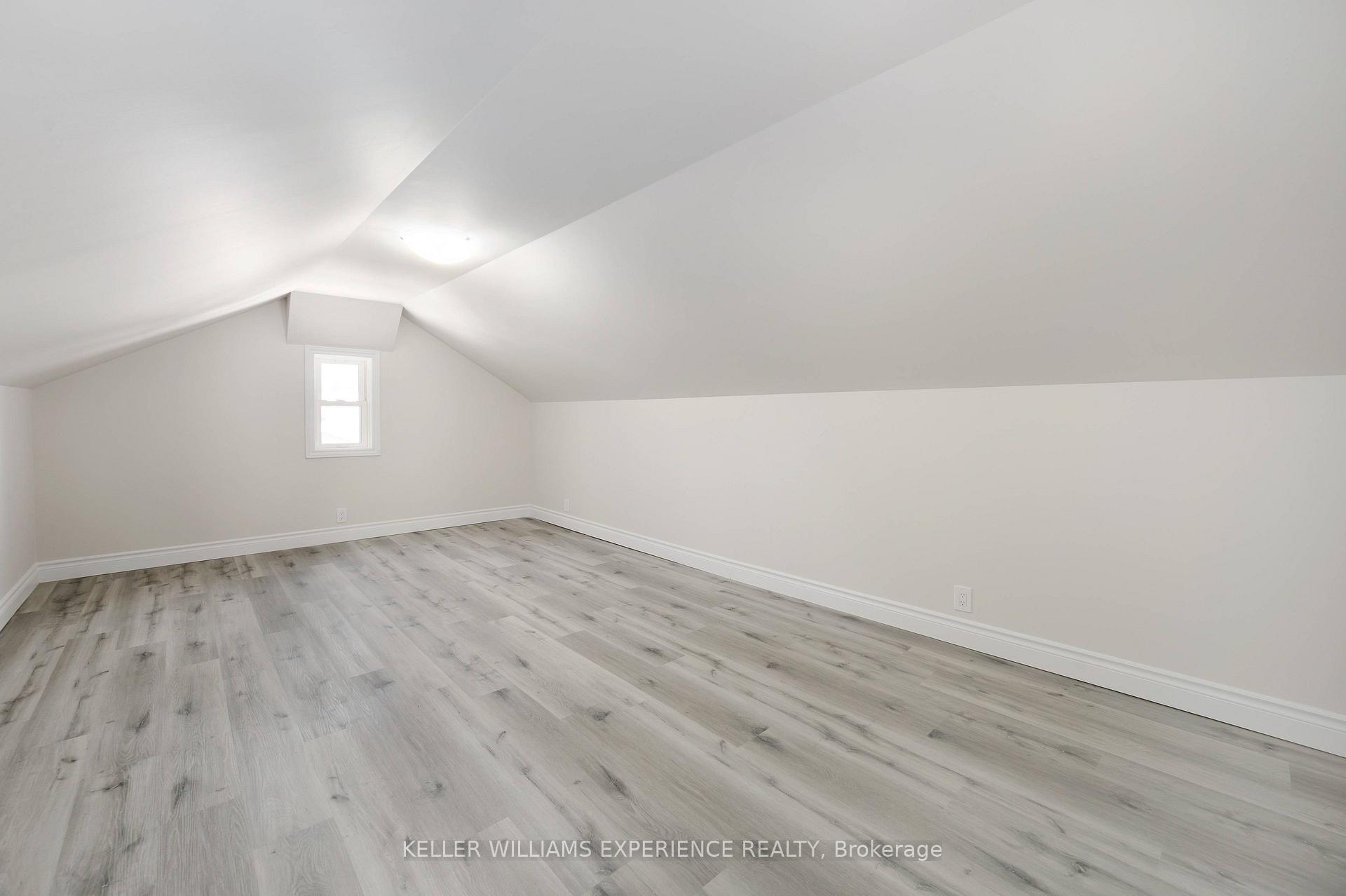 Photo 14 of Unit Upper, 52 Cundles Road E, Barrie, Cundles East — HOMEH