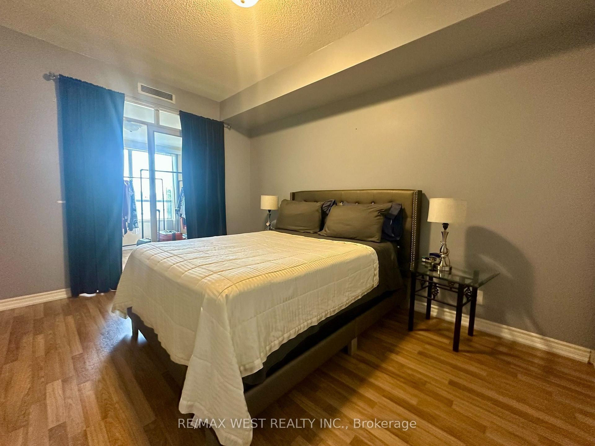Photo 6 of Unit 302, 9235 Jane Street, Vaughan, Maple — HOMEH