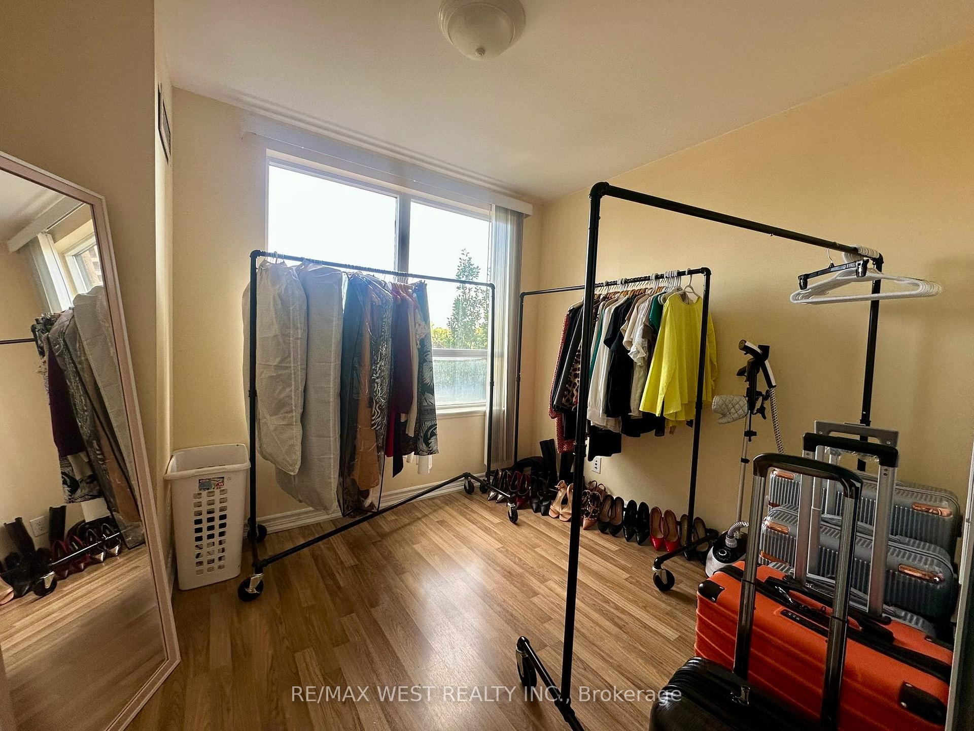 Photo 7 of Unit 302, 9235 Jane Street, Vaughan, Maple — HOMEH