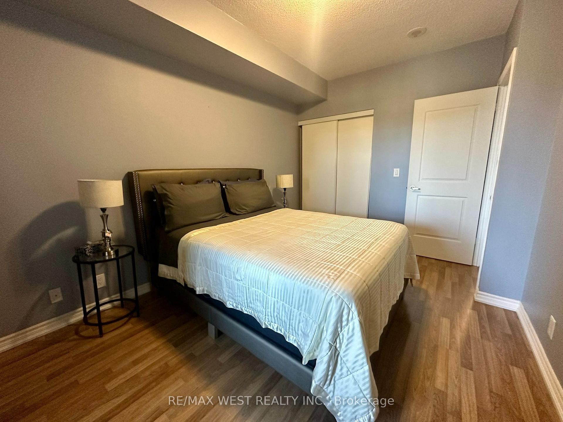 Photo 8 of Unit 302, 9235 Jane Street, Vaughan, Maple — HOMEH