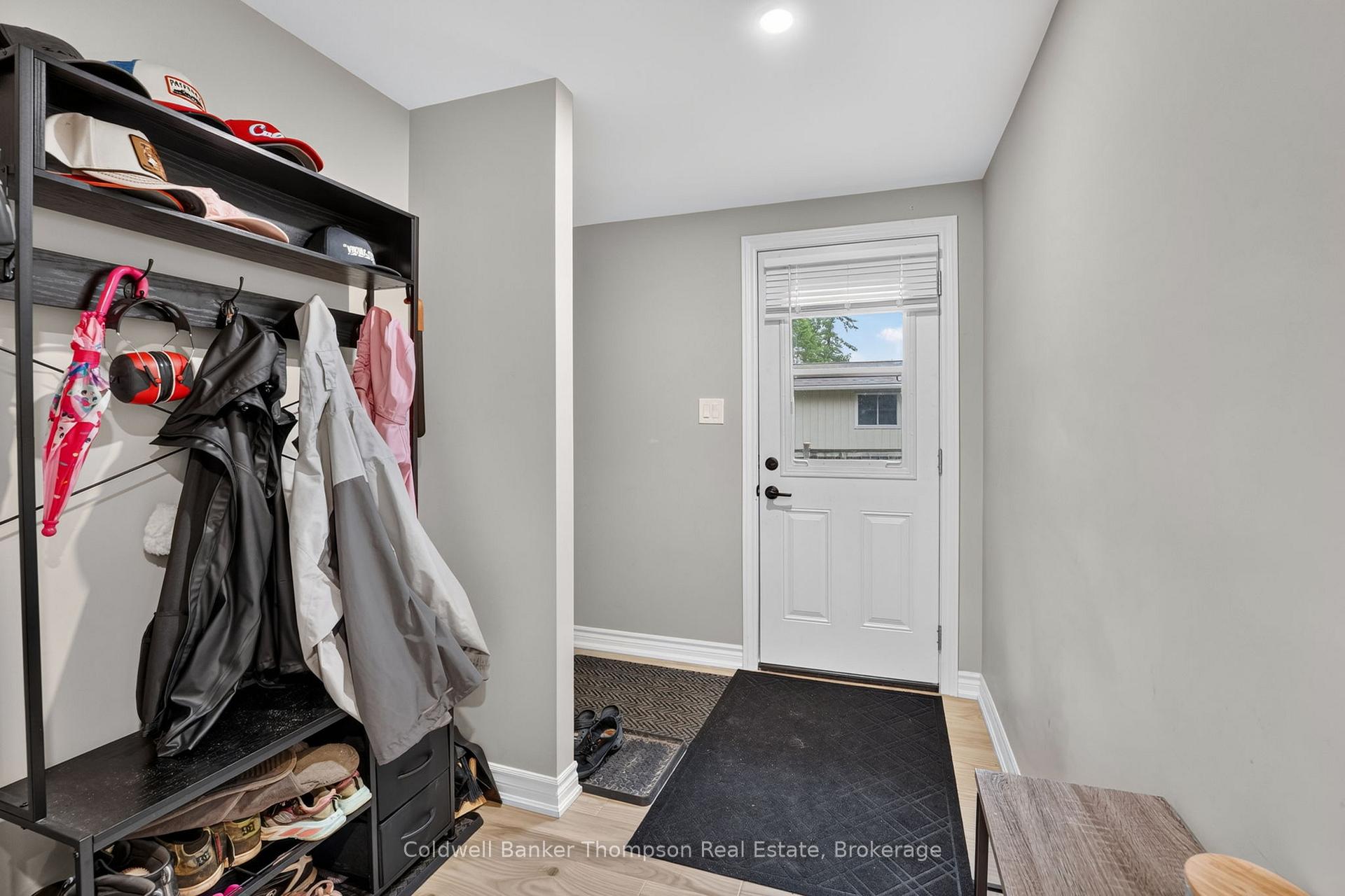 Photo 7 of 17 Dudley Drive, Bracebridge — HOMEH