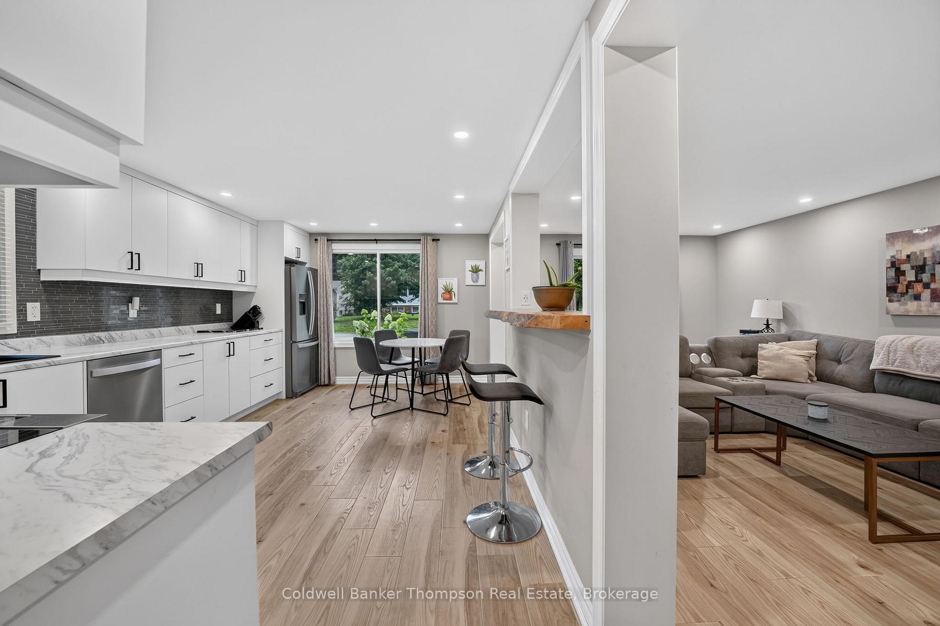 Photo 9 of 17 Dudley Drive, Bracebridge — HOMEH