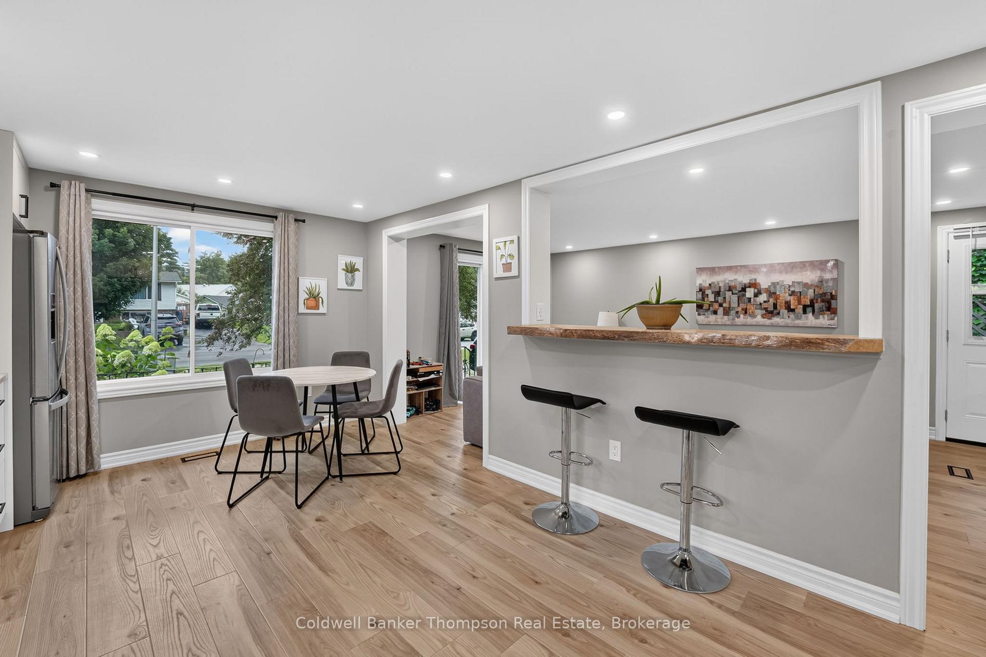 Photo 10 of 17 Dudley Drive, Bracebridge — HOMEH