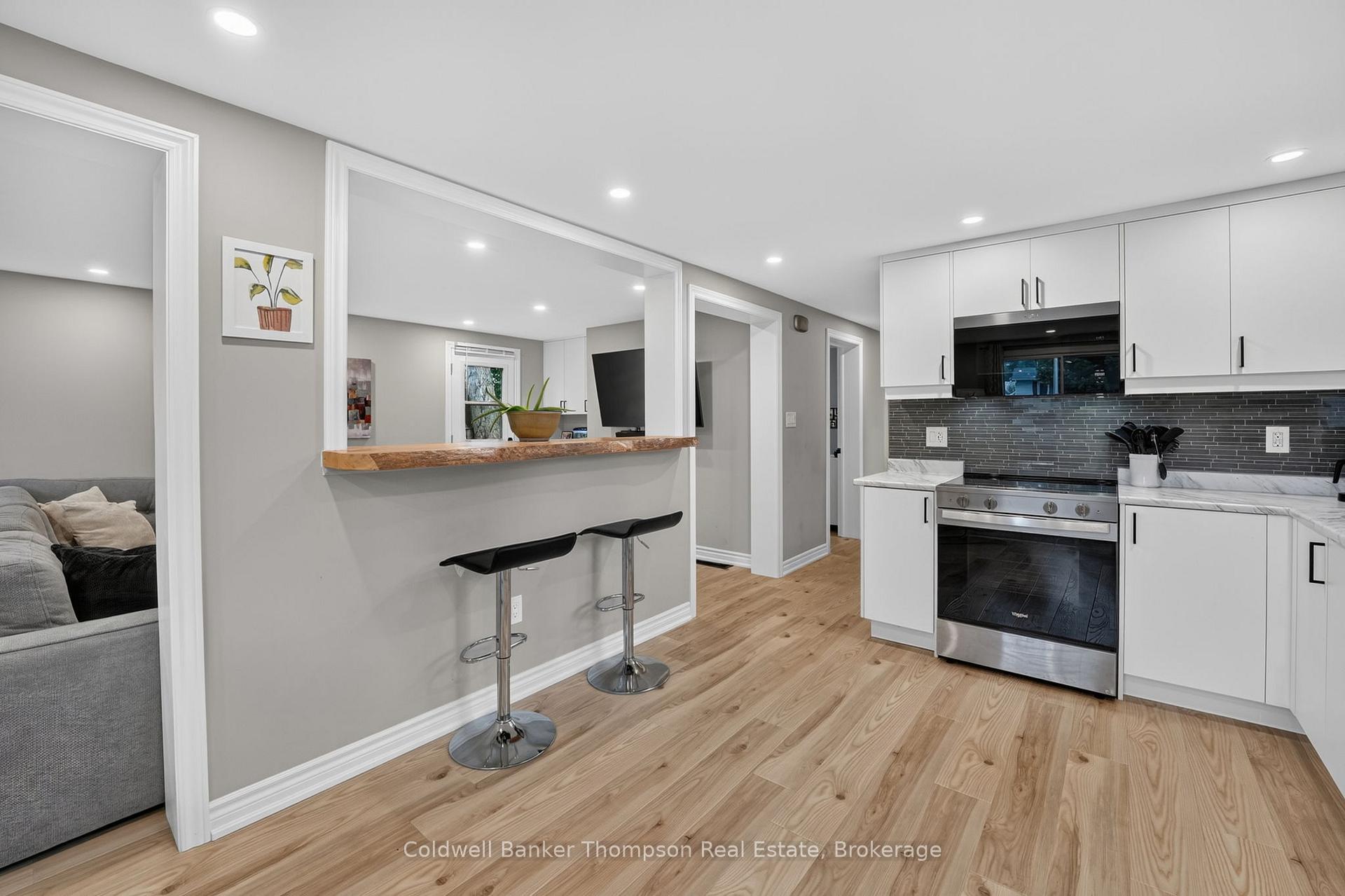 Photo 12 of 17 Dudley Drive, Bracebridge — HOMEH