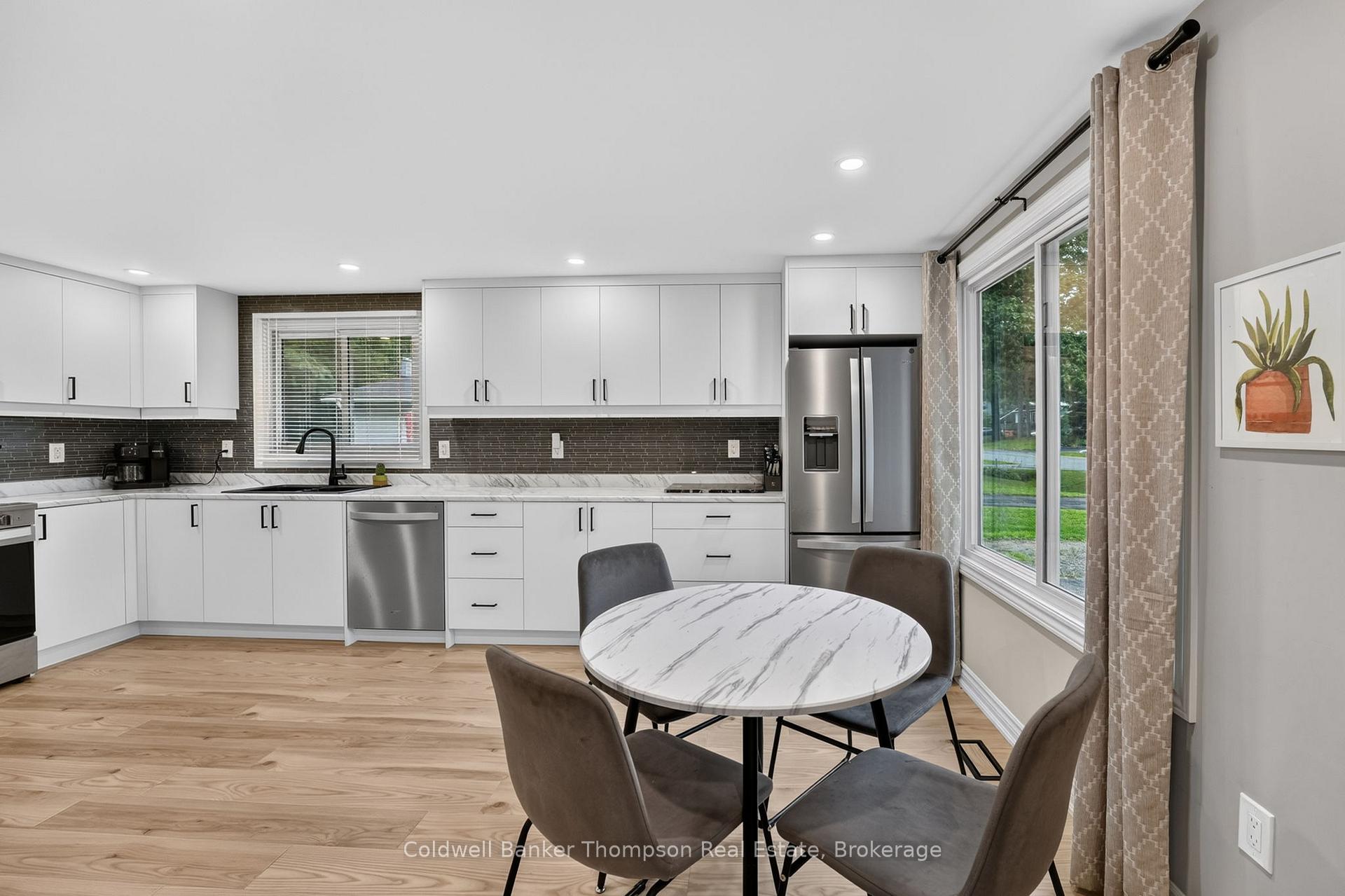 Photo 15 of 17 Dudley Drive, Bracebridge — HOMEH